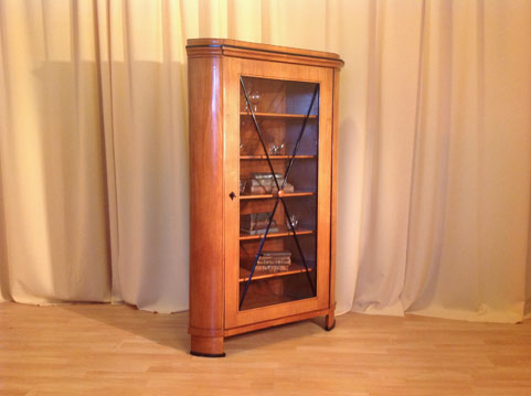 Antik-M&ouml;bel Kirschbaumm&ouml;bel